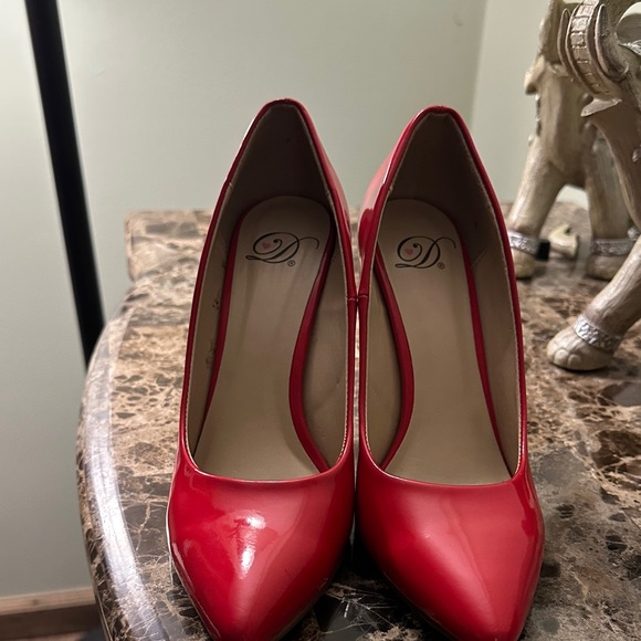 Delicious Shoes - Delicious Women's Vibrant Red Heels